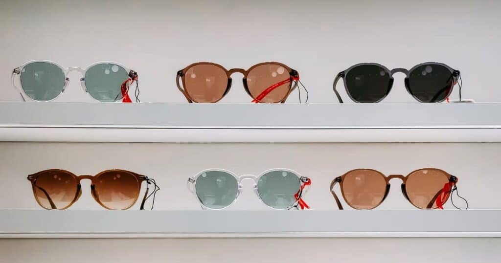 Women & Sunglasses