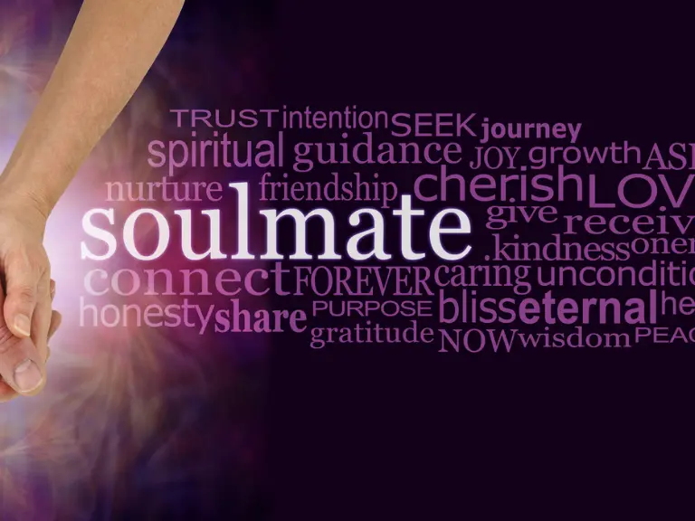 You are currently viewing 22 Proven Ways On How To Manifest Your Soulmate(2022)